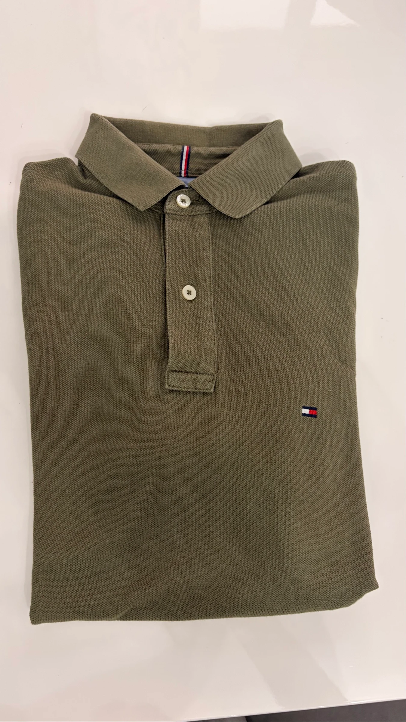 Polo Tommy Hilfiger homme kaki vert olive taille S - Logo brodé - Très bon état